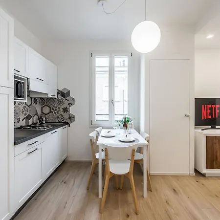 *casa Mulino - Storia E Modernita* * 摩德纳