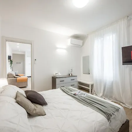 *casa Mulino - Storia E Modernita* 公寓